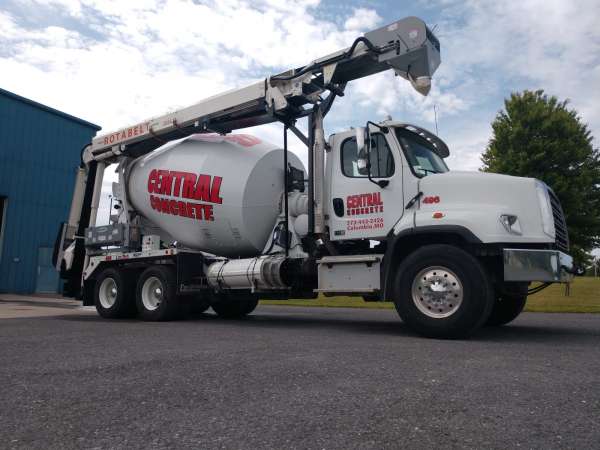 Fisrt TS15 mixer mounted conveyor with Central Concrete