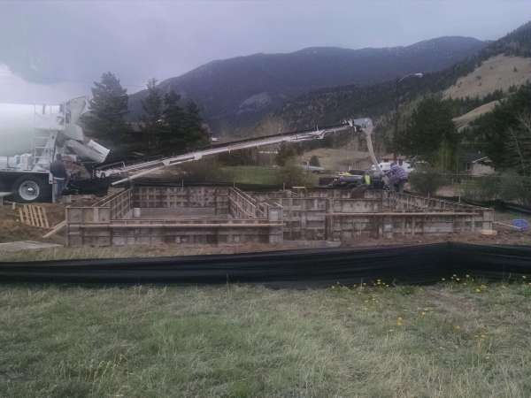 PR12 mixer mounted conveyor