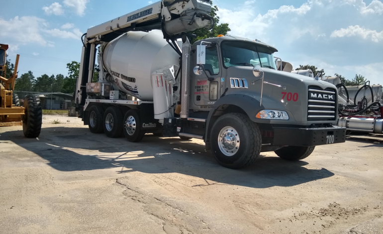 T3D16 mixer mounted conveyor in Florida